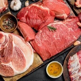 Colon Cancer Risk 50% Higher for Red Meat Eaters