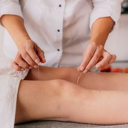 Acupuncture Brings Relief to Breast Cancer Patients